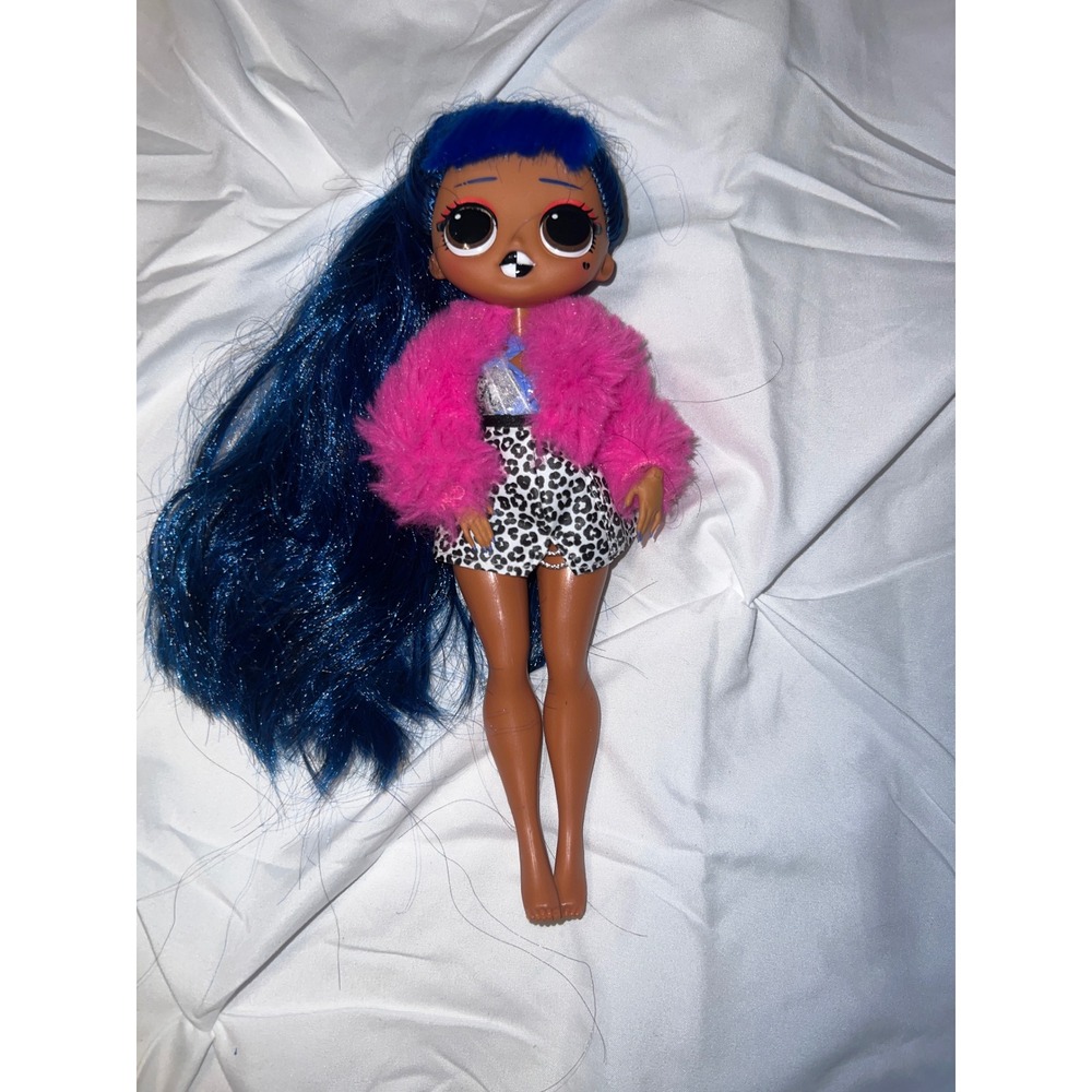 MGA LOL Surprise OMG Da Boss Fashion Doll Blue Hair Pink Faux Fur Leopard Skirt